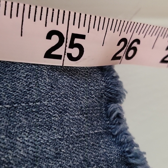 NWOT NY&Co frayed hem jeans - Picture 5 of 6